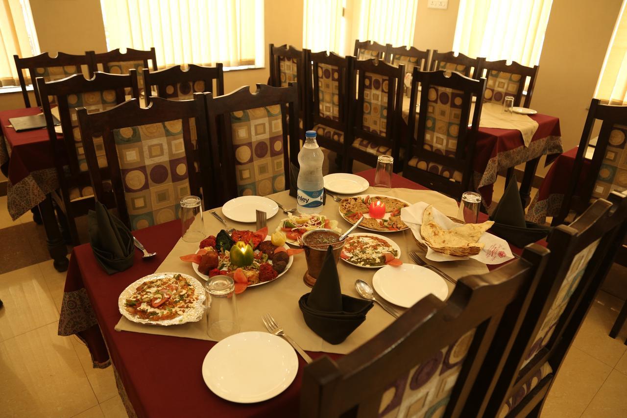 Hotel New Golden Palace Phalodi  Buitenkant foto